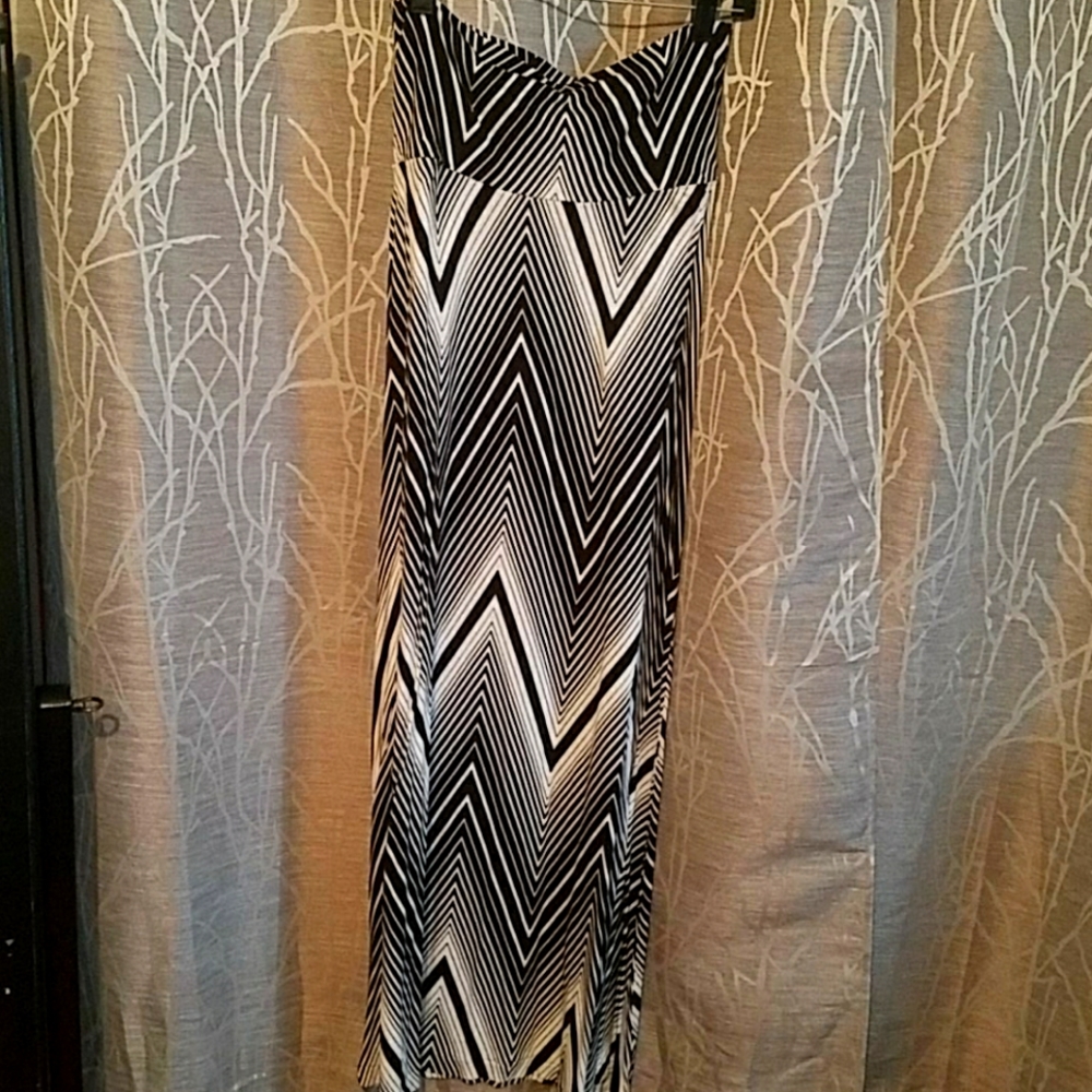Long black & white skirt